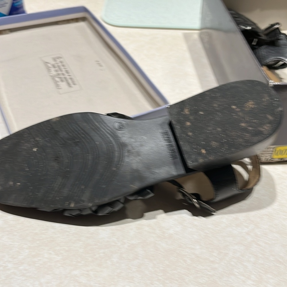 GLACE’E | Black Leather flat, strap shoe | Size 8.5 - Picture 4 of 4